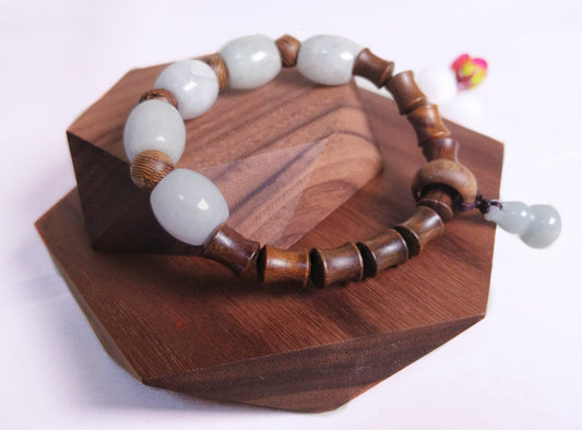 Dewdrops - Nature Jade Bracelet