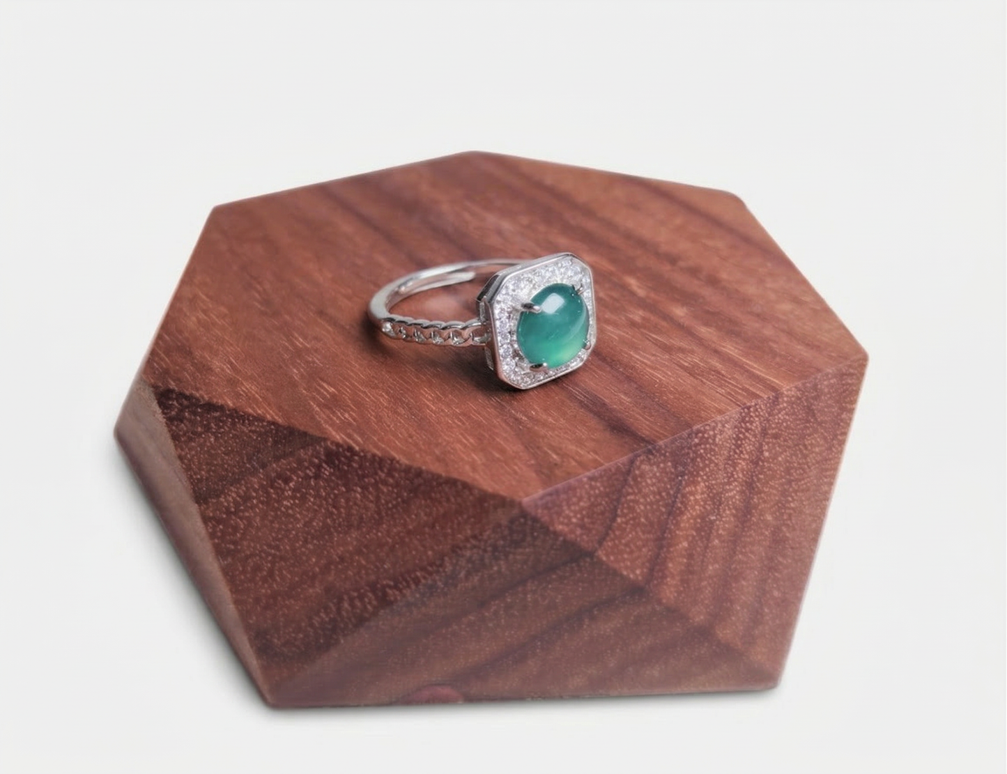 Ballena Azul - Anillo de Jade Natural