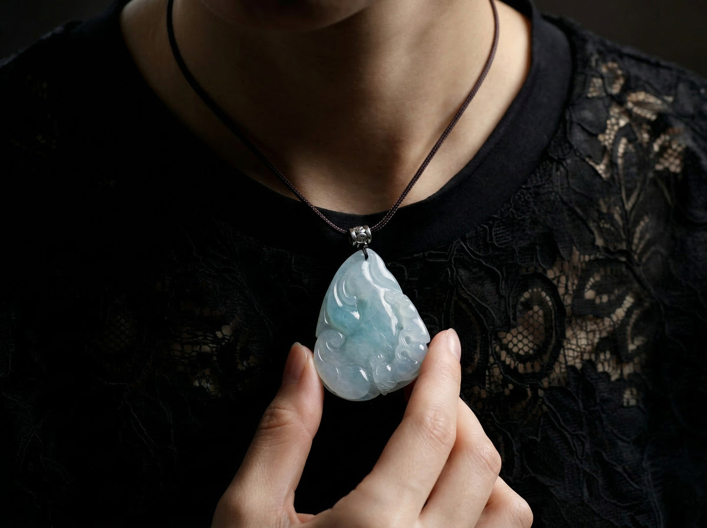 Creencia - Colgante de Jade Natural