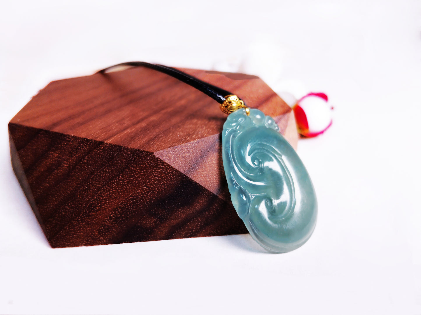Echo - Nature Jade Pendant