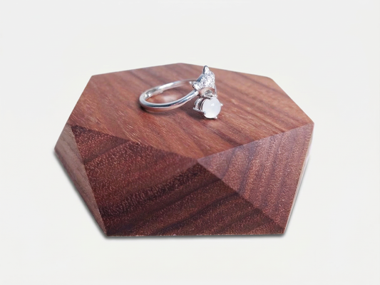 Renard argenté - Bague en jade naturel